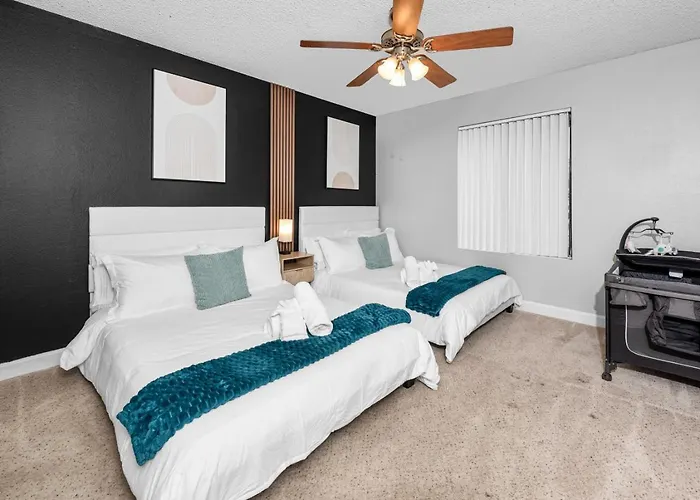 Apartment Luxury Retreat Pool Gym Wifi *